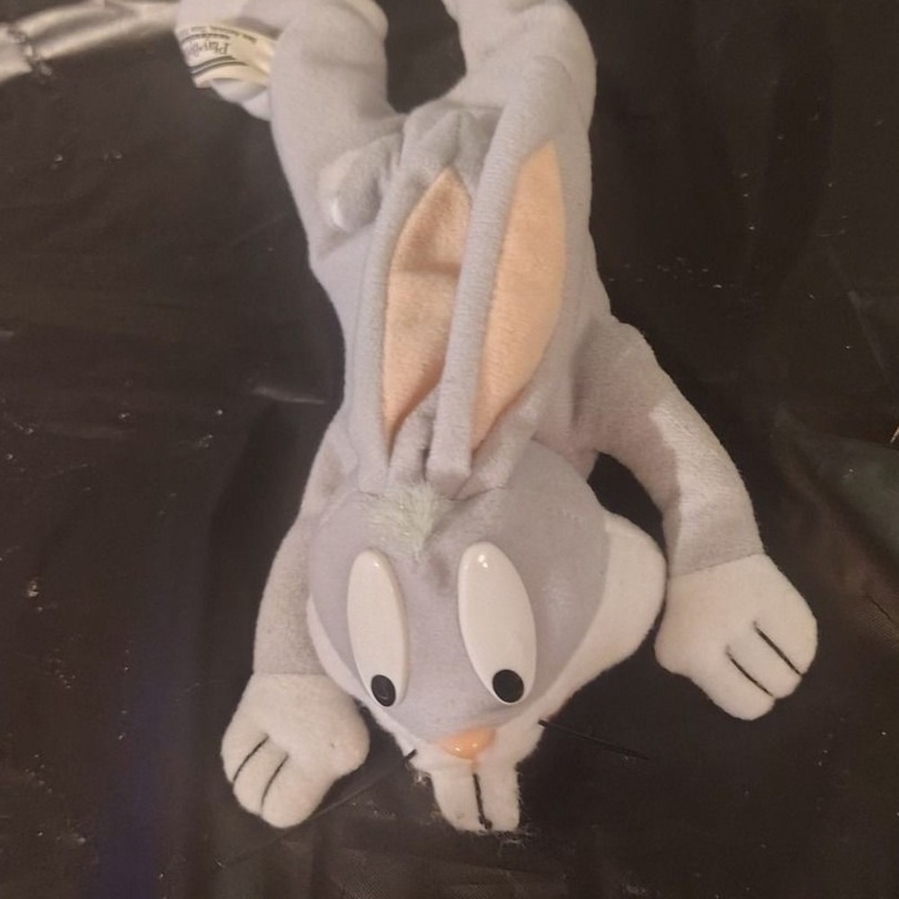 Vintage Play-By-Play Bugs Bunny Plush Looney Tunes Stuffed Animal Grey White